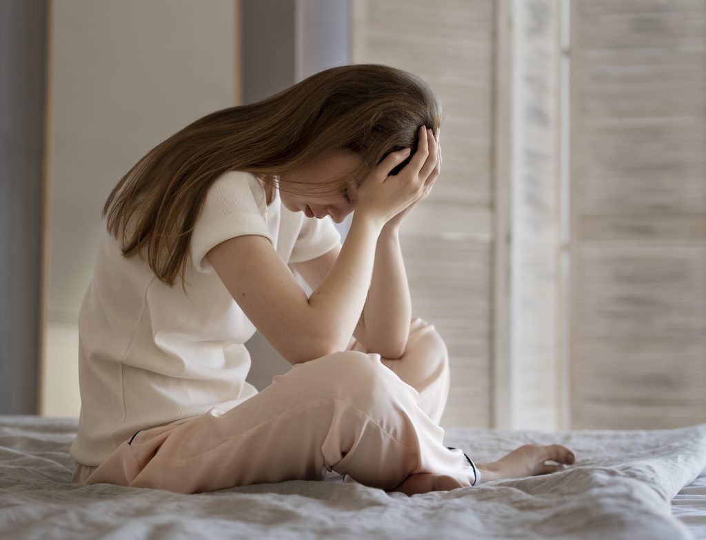 mujer sufriendo ansiedad y cómo calma la ansiedad